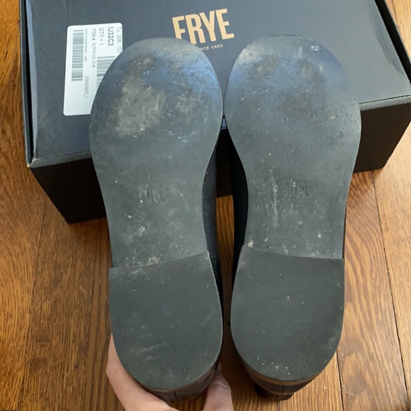 Frye Black Leather Anna Chelsea Boot Like New! - Picture 7 of 9